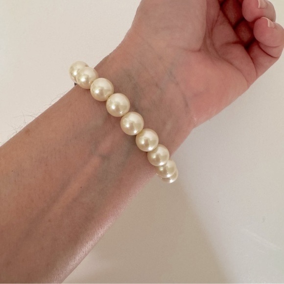 Vintage Anthropologie Black Rose Faux Pearl Stretch Statement Bracelet - Picture 6 of 14